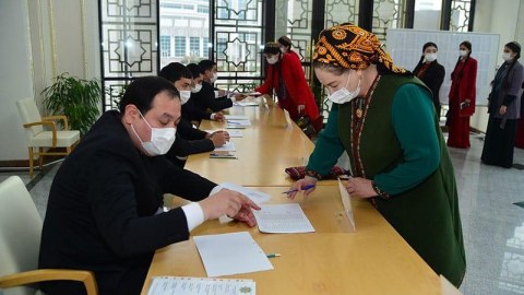 Türkmənistanın yeni prezidenti sabah bilinəcək