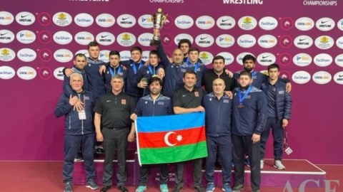 Güləşçilərimiz Bolqarıstanda 7 medal qazanıb