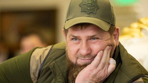 Kadırov ukraynalılara təslim olmaq üçün vaxt verdi