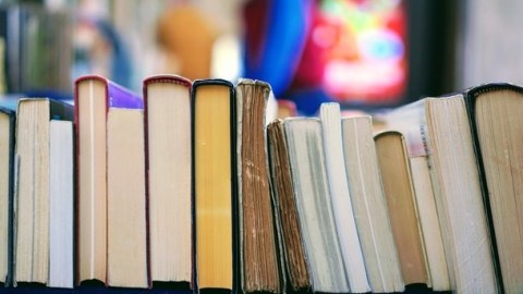 Ukrayna Rusiyadan kitab idxalını dayandırdı