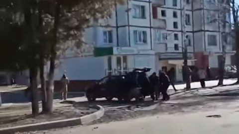 Ruslar çörək növbəsi gözləyənləri atəşə tutdu - 10 ölü (VİDEO)