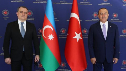 Bayramov Çavuşoğlu ilə danışdı - Ukrayna müzakirəsi