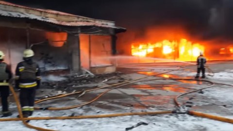 Xarkovda Avropanın ən böyük bazarı yandı - VİDEO