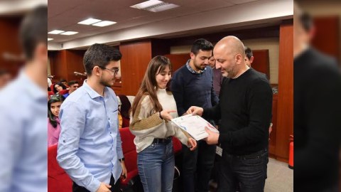Mübariz Mənsimov 100 tələbəyə təqaüd verəcək