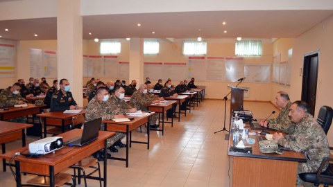 Baş Qərargah rəisi Prezidentin tapşırıqlarını hərbçilərə çatdırdı