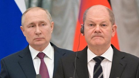 Putin Almaniya kansleri ilə söhbətdə Qərbi ittiham etdi 