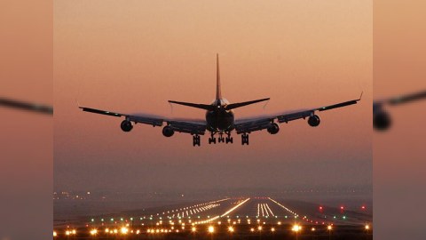Bakıdan uçan təyyarə Şarm Əl-Şeyx aeroportuna endi