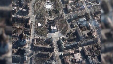 400 nəfərin sığındığı məktəb bombalandı