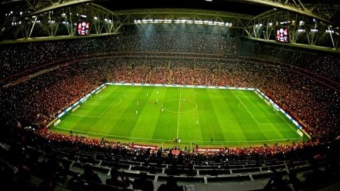 "Qalatasaray"ın stadionu Ginnesin Rekordlar Kitabına düşdü