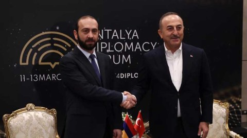 Mirzoyan Çavuşoğlu ilə görüşün təfərrüatlarını danışdı 