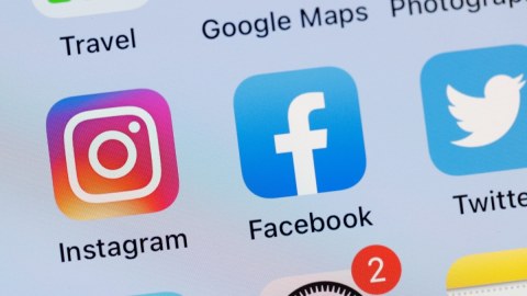 "Facebook" və "Instagram" Rusiyada qadağan edildi