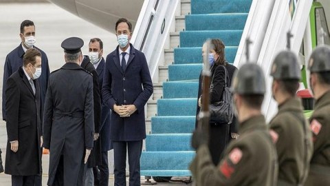 Niderlandın baş naziri Türkiyəyə gəldi - Ərdoğanla görüşəcək