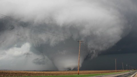ABŞ-da tornado - İnsanlar dağıntılar altında qaldı