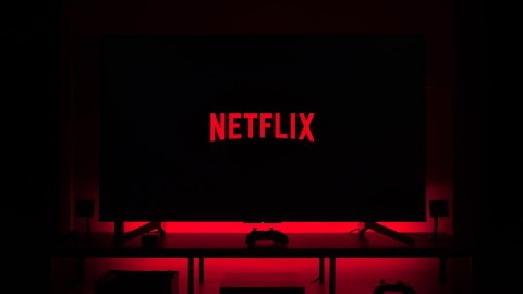 “Netflix” Rusiyadakı tətbiqini sildi