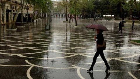 Yağıntılı hava davam edəcək - YOLLAR BUZ BAĞLACAQ