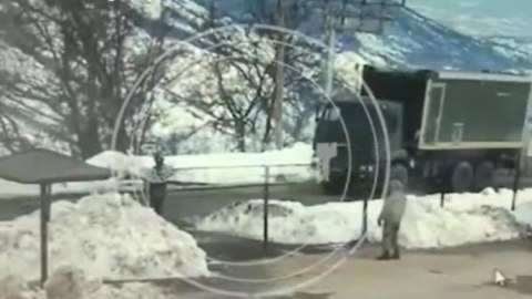 Rusiya hərbi texnikasını Qarabağdan çıxarır - VİDEO