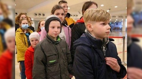 Ukraynalı uşaqlar Türkiyəyə gətirildi