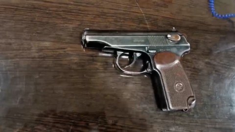 “Makarov”u satmaq istəyən tutuldu - VİDEO