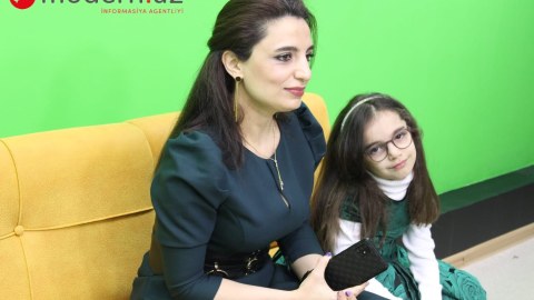 “Ateist olduğunu bilirdim, dedim, namaz qılmaq istəyirəm” - Jurnalist xanımı ilə MÜSAHİBƏ