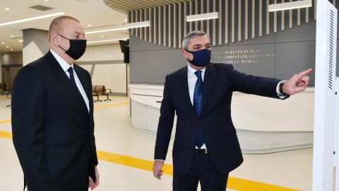 İlham Əliyev Vətəndaş Qəbulu Mərkəzinin açılışında - FOTOLAR