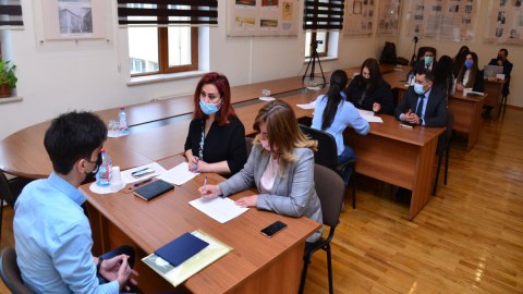 Bakı məktəblərinə psixoloqlar seçilib