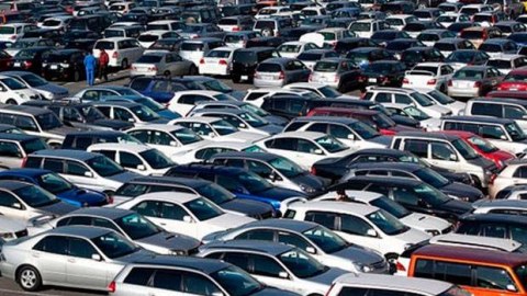 Azərbaycanda avtomobil parkının 50 faizdən çoxu yenilənib