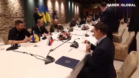 Rusiya və Ukrayna rəsmiləri arasında maraqlı DİALOQ