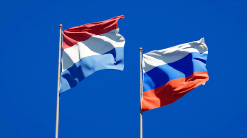 Niderland 17 rus diplomatı ölkədən qovur