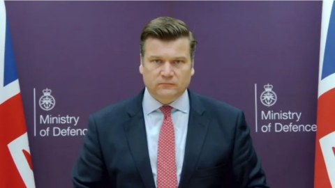Britaniyanın Silahlı Qüvvələr naziri Azərbaycana gəldi