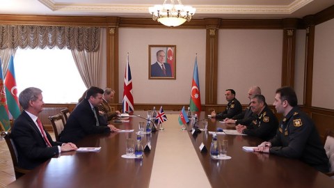 Zakir Həsənov britaniyalı həmkarına sərhəddə baş verənlərdən DANIŞDI