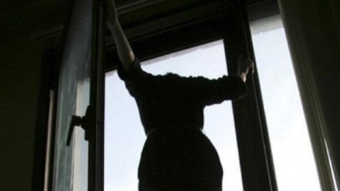 Bakıda şagird imtahana görə intihar etdi