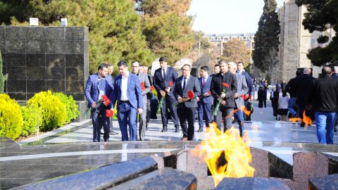 31 mart soyqırımı qurbanlarının xatirəsi anılıb