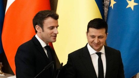 Makron Zelenskilə danışıqlar apardı