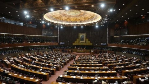 Pakistan hökuməti istefaya göndərildi