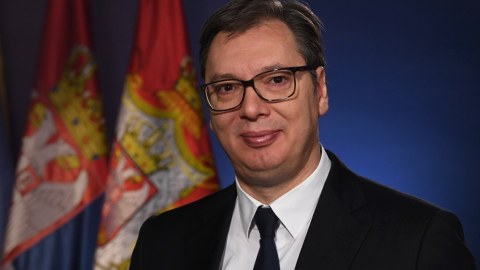 Vuçiç prezident seçkilərində qələbəsini elan etdi