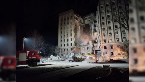 Nikolayev raket atəşinə tutuldu - Ölənlər var