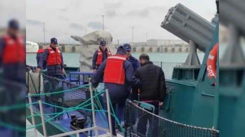 Vəziyyəti pisləşən gəmi kapitanı xilas edildi