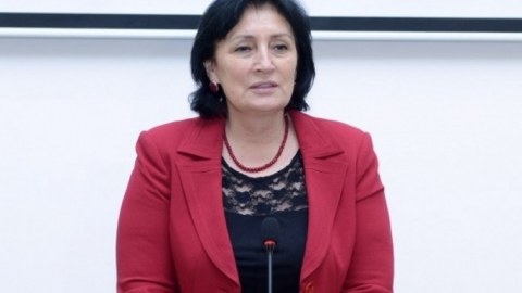Deputat Əli Kərimliyə cavab verdi