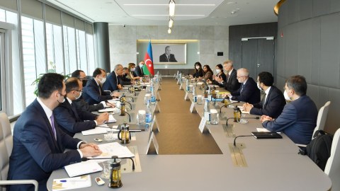 İqtisadiyyat naziri Dünya Bankının regional direktoru ilə görüşdü