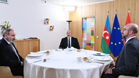 Brüssel görüşü: Əliyevin planı nədir? - TƏHLİL