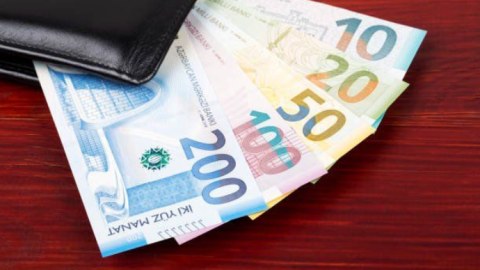 Üç ayda 1,6 milyard manatdan çox vəsait ödənilib