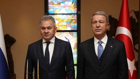 Akar Şoyqunu müharibəni dayandırmağa ÇAĞIRDI