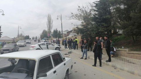 Şamaxıya gedən azarkeşlər qəzaya düşdülər