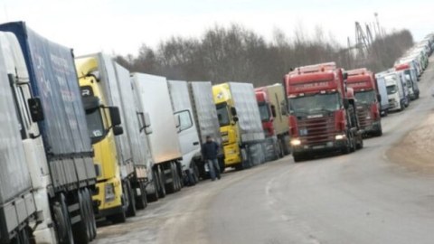 Rusiya və Belarusun yük maşınları Avropaya buraxılmır