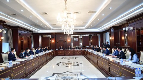 Deputatlar Elman Rüstəmovun işdən çıxarılmasından DANIŞDILAR