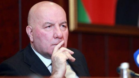 Elman Rüstəmov Mərkəzi Bankın üzvlüyündən ÇIXARILDI