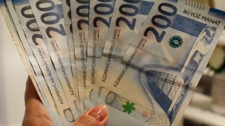 Azərbaycanda ən çox maaşı onlar ALIR 