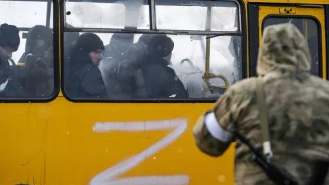 Mariupolda daha 134 ukraynalı hərbçi təslim olub - Rusiyanın İDDİASI