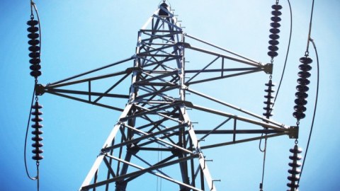 Elektrik enerjisinə qanunsuz qoşulanlarla bağlı qərar verildi