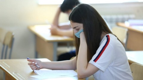 Bu gün 23 min şagird buraxılış imtahanı verir